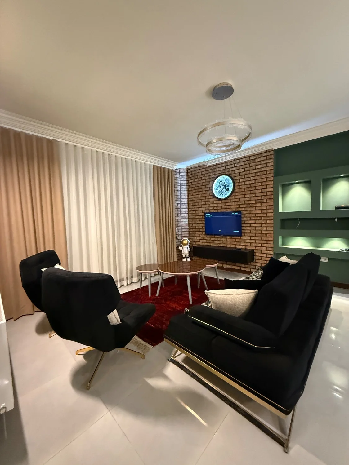 تصویر آپارتمان {{ unit.address }}